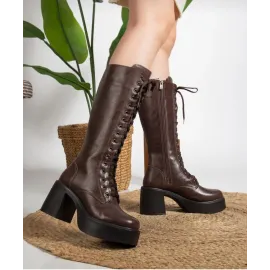 Guay Kahverengi Cilt Bağcıklı Topuklu Çizme (Numara: 38)