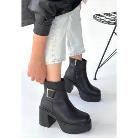 Lonji Siyah Cilt Topuklu Bot (Numara: 36)