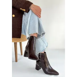 Meça Kahverengi Cilt Topuklu Bot (Numara: 37)