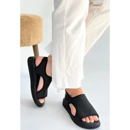 Wayi Siyah Hasır Cilt Sandalet (Numara: 37)