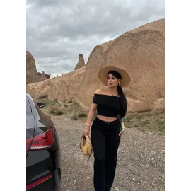 Madonna Yaka Bol Paça Pantolonlu Takım Siyah (Beden: S)