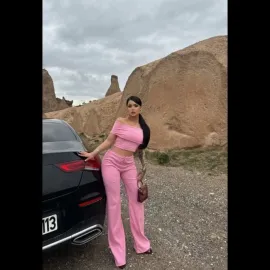 Madonna Yaka Bol Paça Pantolonlu Takım Pembe (Beden: M)