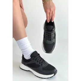 Slar Siyah Cilt Bağcıklı Spor Ayakkabı (Numara: 39)
