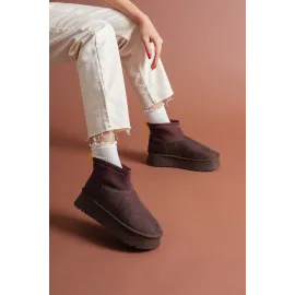 Cuen Kahverengi Süet Bot (Numara: 38)