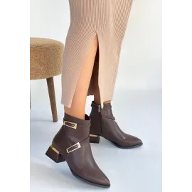 İnay Kahverengi Cilt Topuklu Bot (Numara: 39)