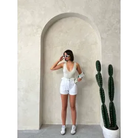 Kemer Detaylı Gabardin Şort Beyaz S25289 (Beden: Xl)