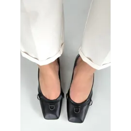 Cande Siyah Cilt Topuklu Ayakkabı (Numara: 36)