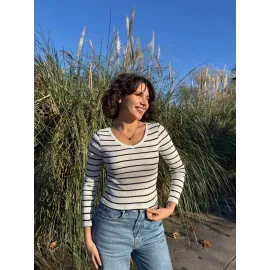 V Yaka Çizgili Bluz Beyaz A3699 (Beden: L)