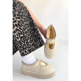 Carren Bej Süet Bot (Numara: 39)