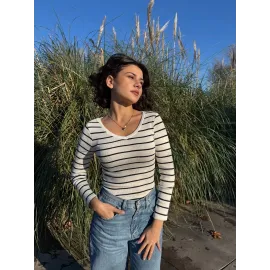 V Yaka Çizgili Bluz Beyaz A3699 (Beden: L)