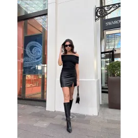 Madonna Yaka Sıfır Kol Bluz Siyah (Beden: S)