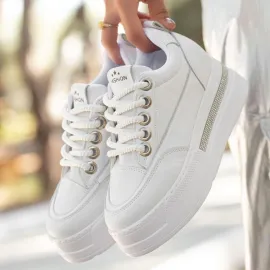 Lulu Beyaz Cilt Bağcıklı Spor Ayakkabı (Numara: 37)