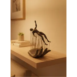 EL İNSAN FİGÜRÜ GRİ